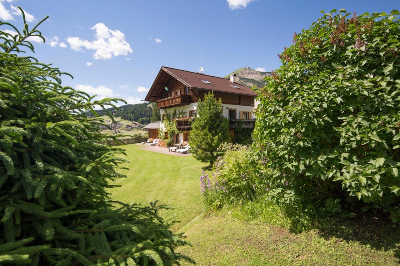 Villa Al Bosco Selva di Val Gardena Exterior foto