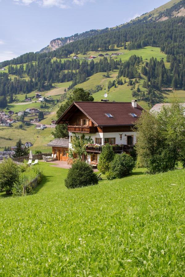 Villa Al Bosco Selva di Val Gardena Exterior foto